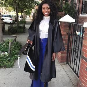 Meet your Posher, Dionne